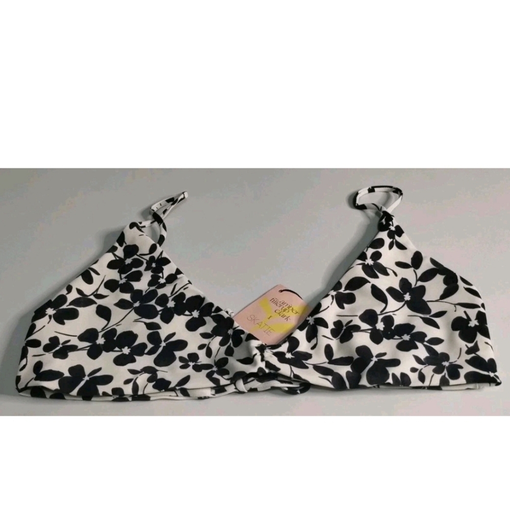 Skatie Swim Top Betsy Greenwich Black & Cream NWT XL